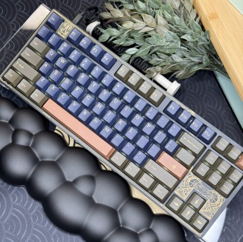 Classic Black/Blue Engraved Keyboard with Artisan Classic Keys