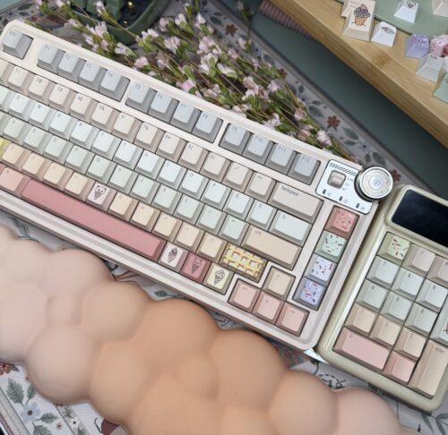 Pastel Themed Creme Color Base MK75 - Modified Artisan Keycaps - Image 5