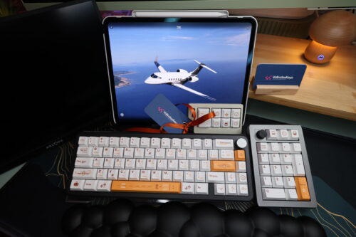 Aviator Keycaps - Airplane Lovers! Modified Mechanical Board (Light Weight) for Travel - Wireless - Image 4