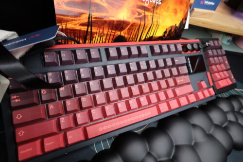 Red and Black SKYLOONG GK87 Pro - Modified Red Black Base with Large GIF Screen Added Artisan Keycaps (Chained Together) Wireless - Image 10