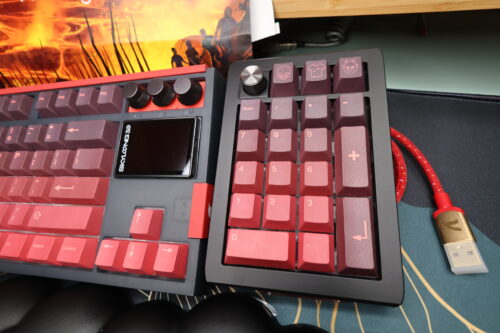 Red and Black SKYLOONG GK87 Pro - Modified Red Black Base with Large GIF Screen Added Artisan Keycaps (Chained Together) Wireless - Image 8