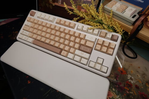 Tan Toffee Color Keycaps on Cream Colored Base - with Wrist Rest Pad - YUNZII B87 - Image 4