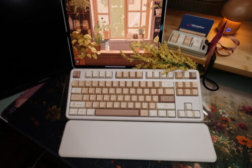 Tan Toffee Color Keycaps on Cream Colored Base - with Wrist Rest Pad - YUNZII B87 - Image 12