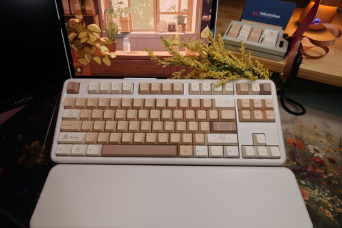 Tan Toffee Color Keycaps on Cream Colored Base - with Wrist Rest Pad - YUNZII B87 - Image 14