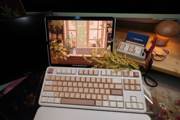 Tan Toffee Color Keycaps on Cream Colored Base - with Wrist Rest Pad - YUNZII B87 - Image 16