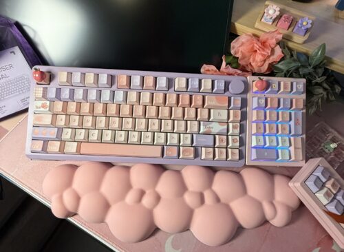 Purple Lavender and Peach Aluminum Base Custom Artisan Apricot Keycaps - Image 8