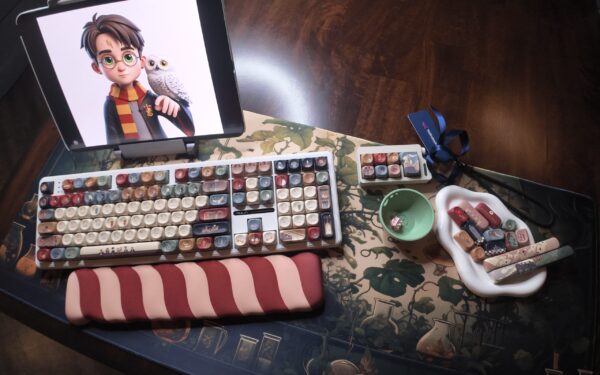 Full Kit Modified Cream Base Owl Theme(TM) Keyboard Artisan Desk Set - Image 12
