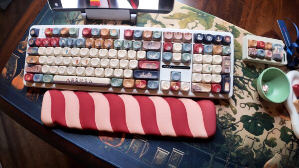 Full Kit Modified Cream Base Owl Theme(TM) Keyboard Artisan Desk Set - Image 27