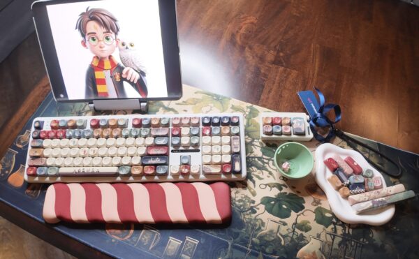 Full Kit Modified Cream Base Owl Theme(TM) Keyboard Artisan Desk Set - Image 3