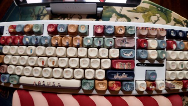 Full Kit Modified Cream Base Owl Theme(TM) Keyboard Artisan Desk Set - Image 21