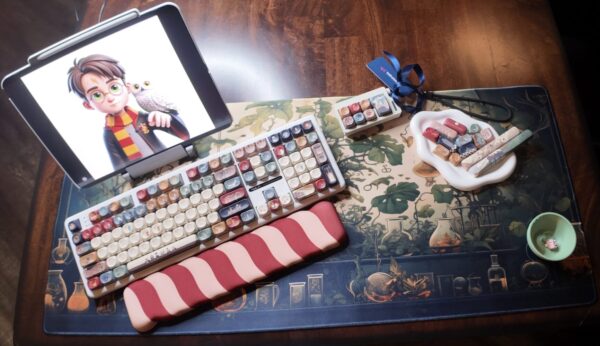 Full Kit Modified Cream Base Owl Theme(TM) Keyboard Artisan Desk Set - Image 18