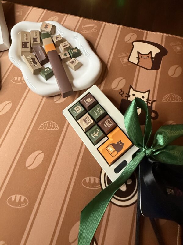 Full Kit: Beige Base Retro Green Custom 'Game Over' Artisan - 75% Cushion Feel Cute - Image 13