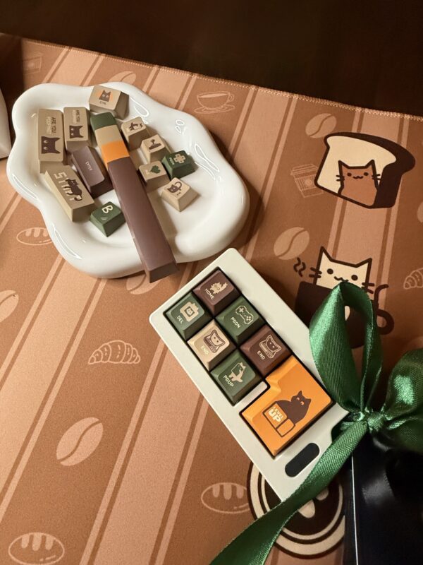 Full Kit: Beige Base Retro Green Custom 'Game Over' Artisan - 75% Cushion Feel Cute - Image 15