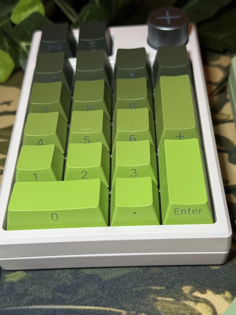 Light Green Ombre Modified Custom 81% Mechanical Keyboard by ValindasKeys - Image 27