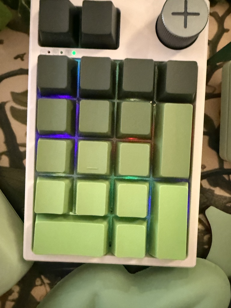 Light Green Ombre Modified Custom 81% Mechanical Keyboard by ValindasKeys - Image 23