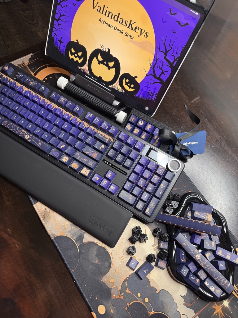 Spooky Season Halloween Desk Set by ValindasKeys - Image 4