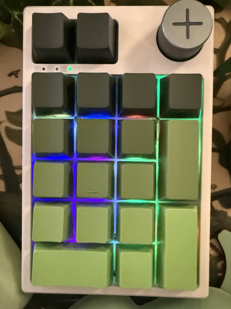Light Green Ombre Modified Custom 81% Mechanical Keyboard by ValindasKeys - Image 24