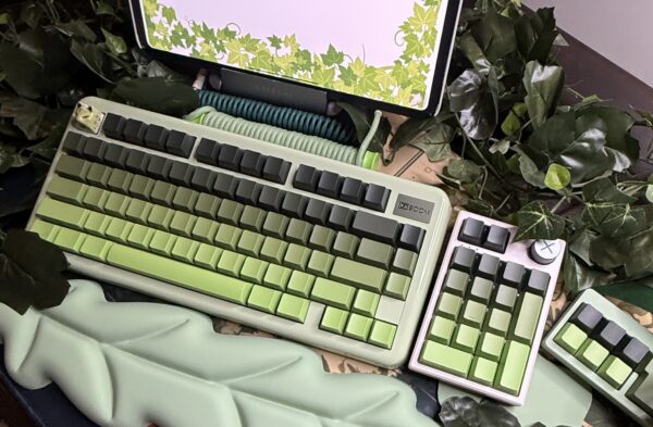 Light Green Ombre Modified Custom 81% Mechanical Keyboard by ValindasKeys - Image 10