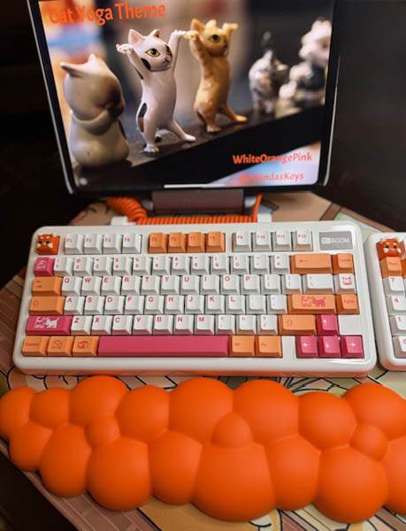 Cat Yoga Keyboard
