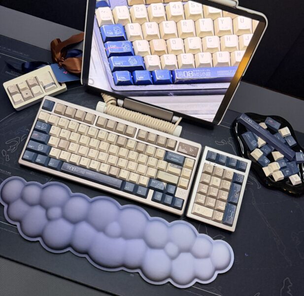 Gundam08 Military Theme Mechanical Keyboard Full Set - Image 17