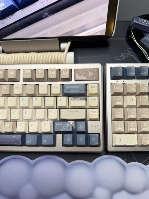 Gundam08 Military Theme Mechanical Keyboard Full Set - Image 14