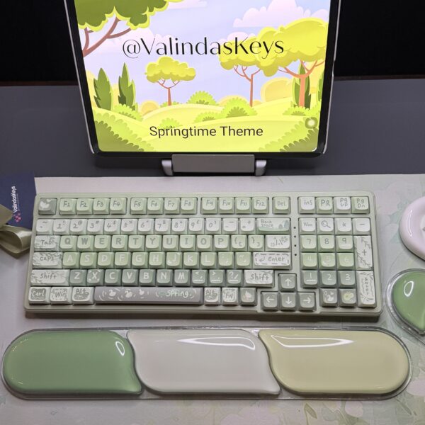 The Light Green Spring Theme Mechanical Keyboard Full Set