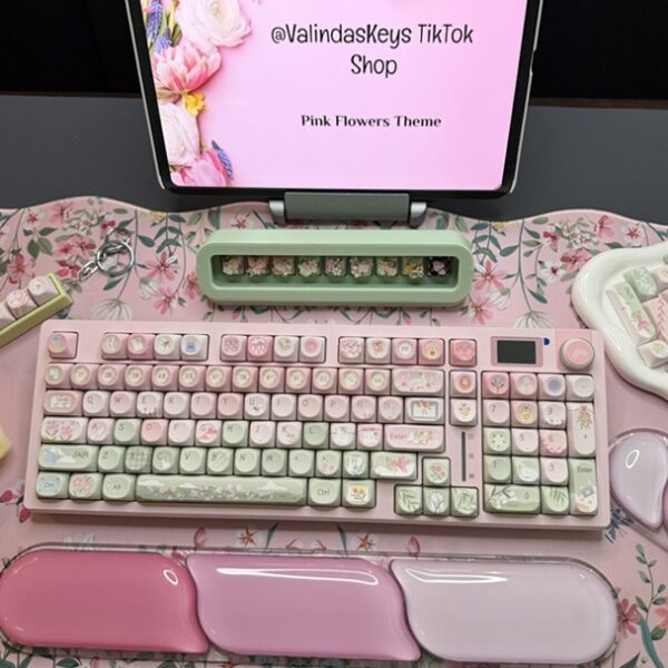 The Pink Flowers Theme Mechanical Keyboard